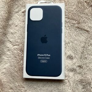 Apple iPhone 15 Plus Silicone Case - Deep Blue